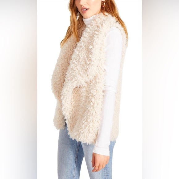 BB Dakota by Steve Madden Cream Faux Fur Vest EUC Bohemian Coastal Soft Floof - Picture 9 of 11
